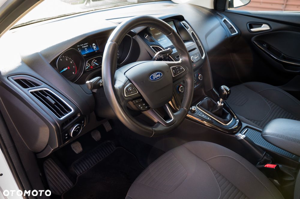 Ford Focus 1.0 EcoBoost Titanium - 13