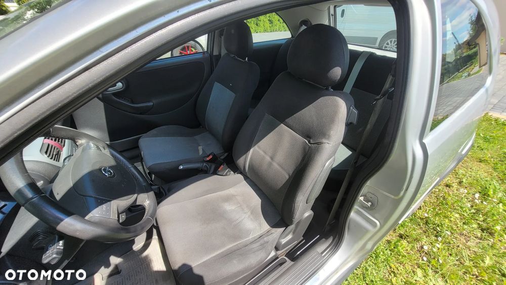 Opel Corsa 1.2 16V - 16