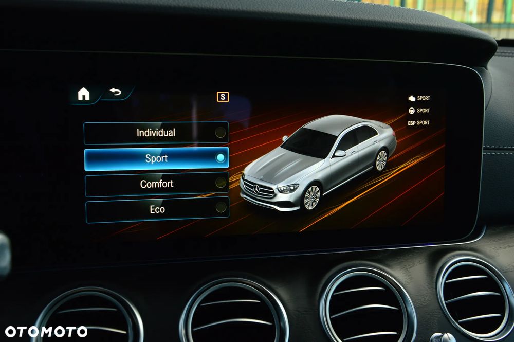 Mercedes-Benz Klasa E 220 d 4-Matic AMG - 29