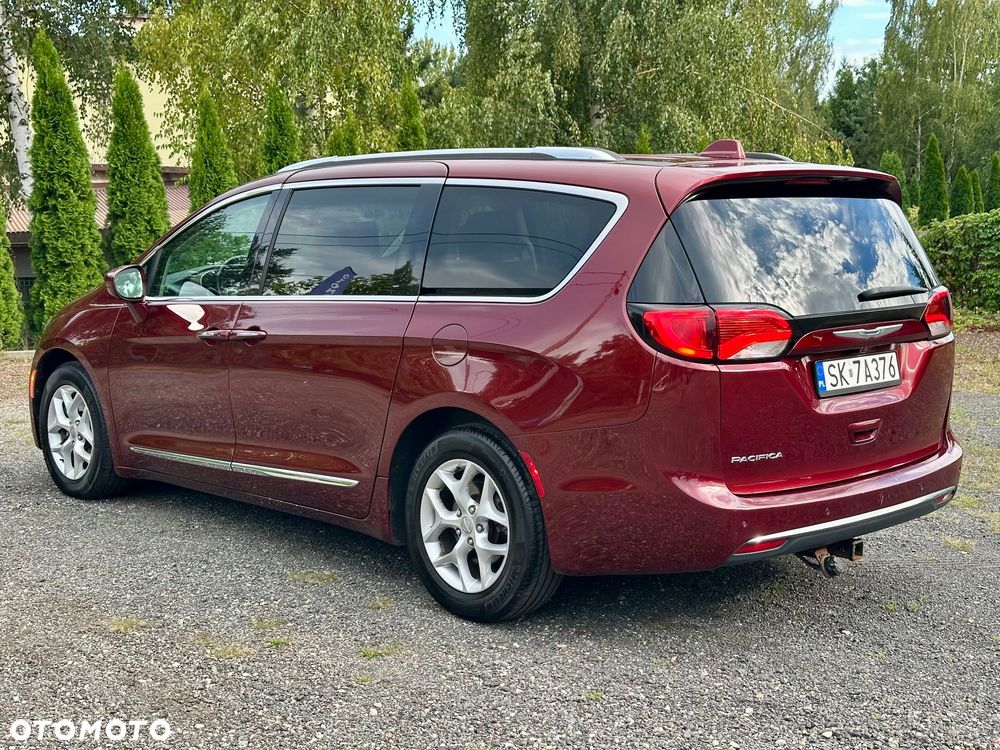 Chrysler Pacifica - 12