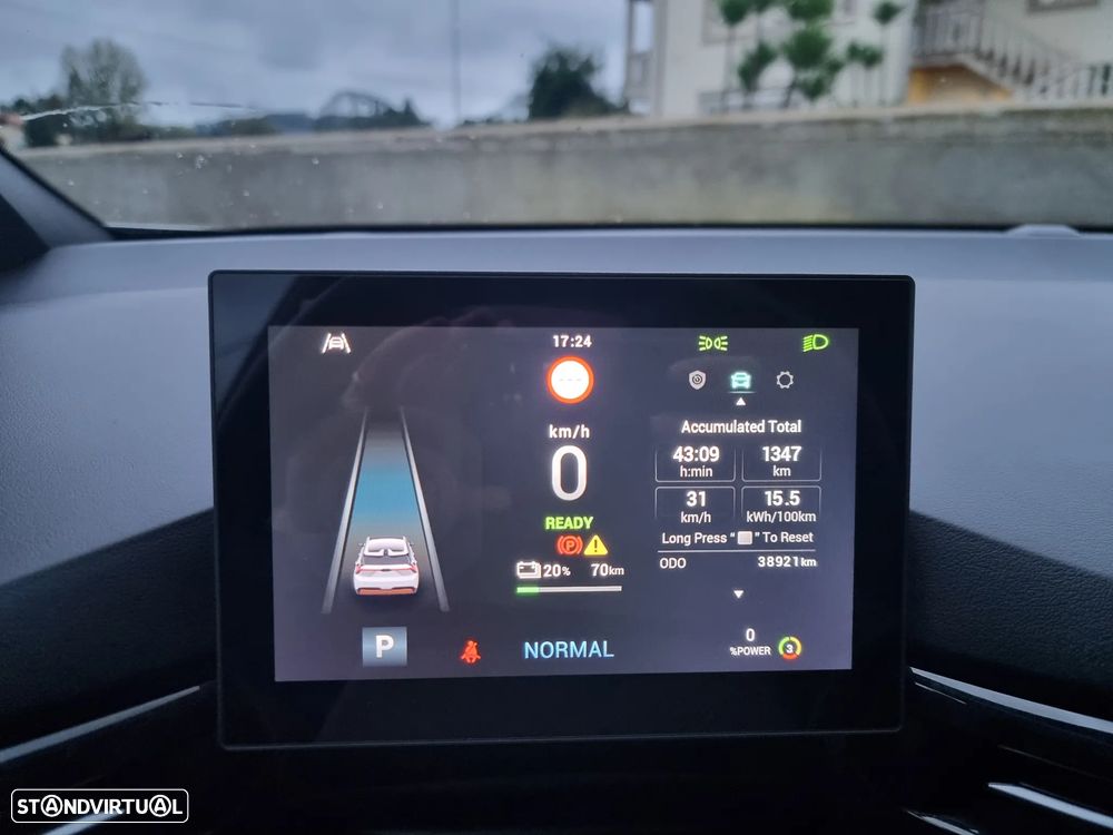 MG MG4 64 kWh Comfort - 14