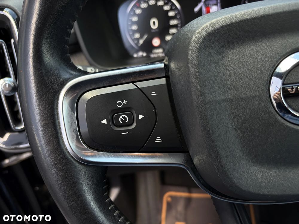 Volvo XC 40 D4 AWD Geartronic Inscription - 23