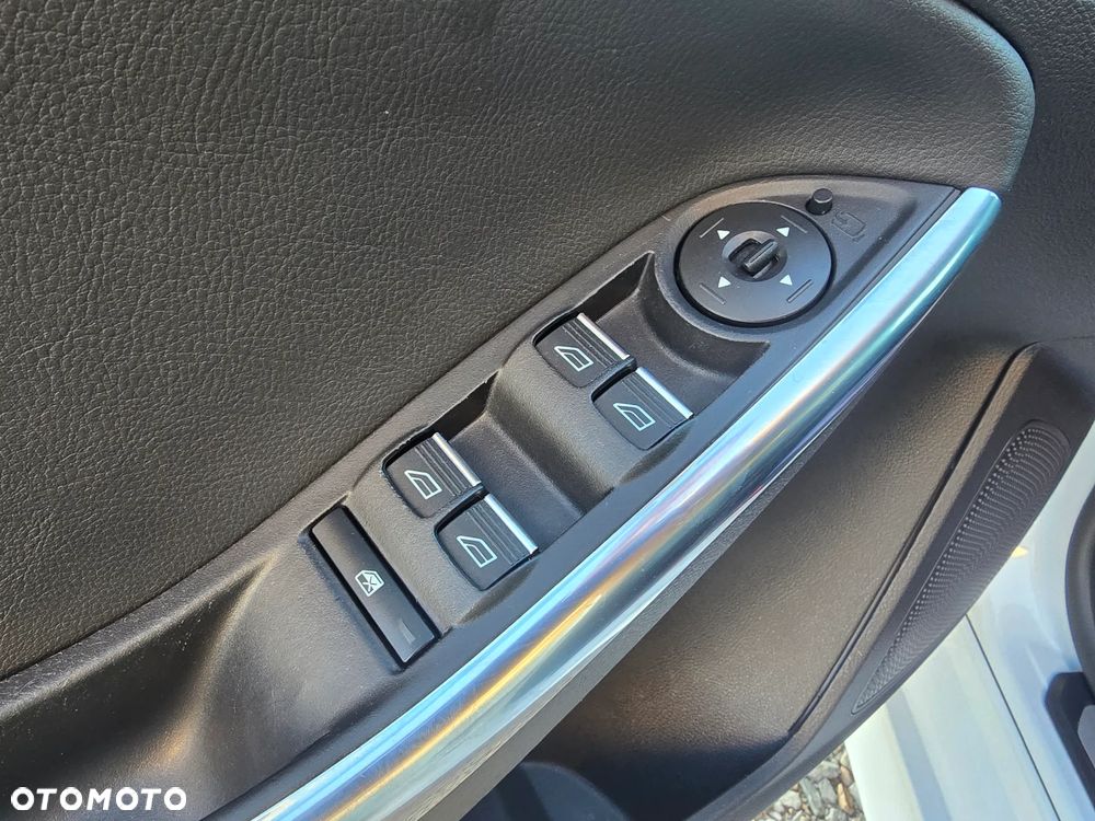 Ford Focus 2.0 EcoBoost ST mit Leder-Exclusiv-Paket - 23