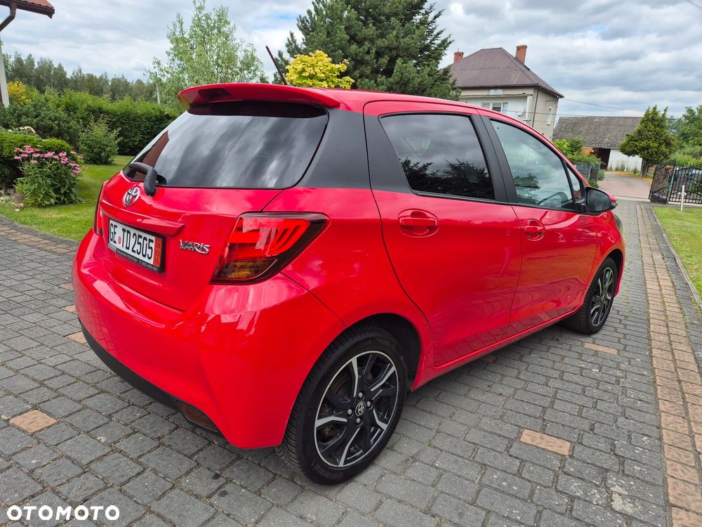 Toyota Yaris 1.33 VVT-i Lounge - 4