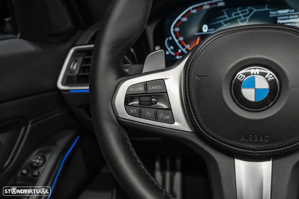BMW 330 i Aut. M Sport - 11