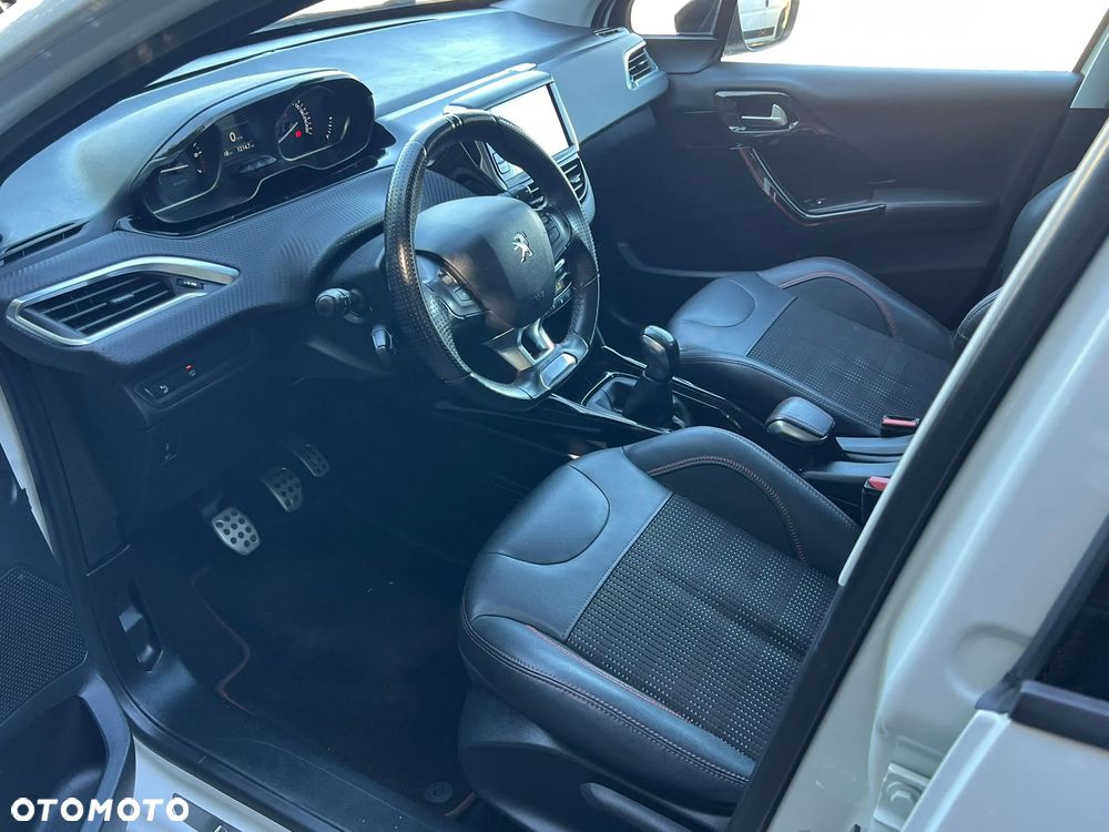 Peugeot 2008 PureTech 110 Stop&Start GT-Line Edition - 26