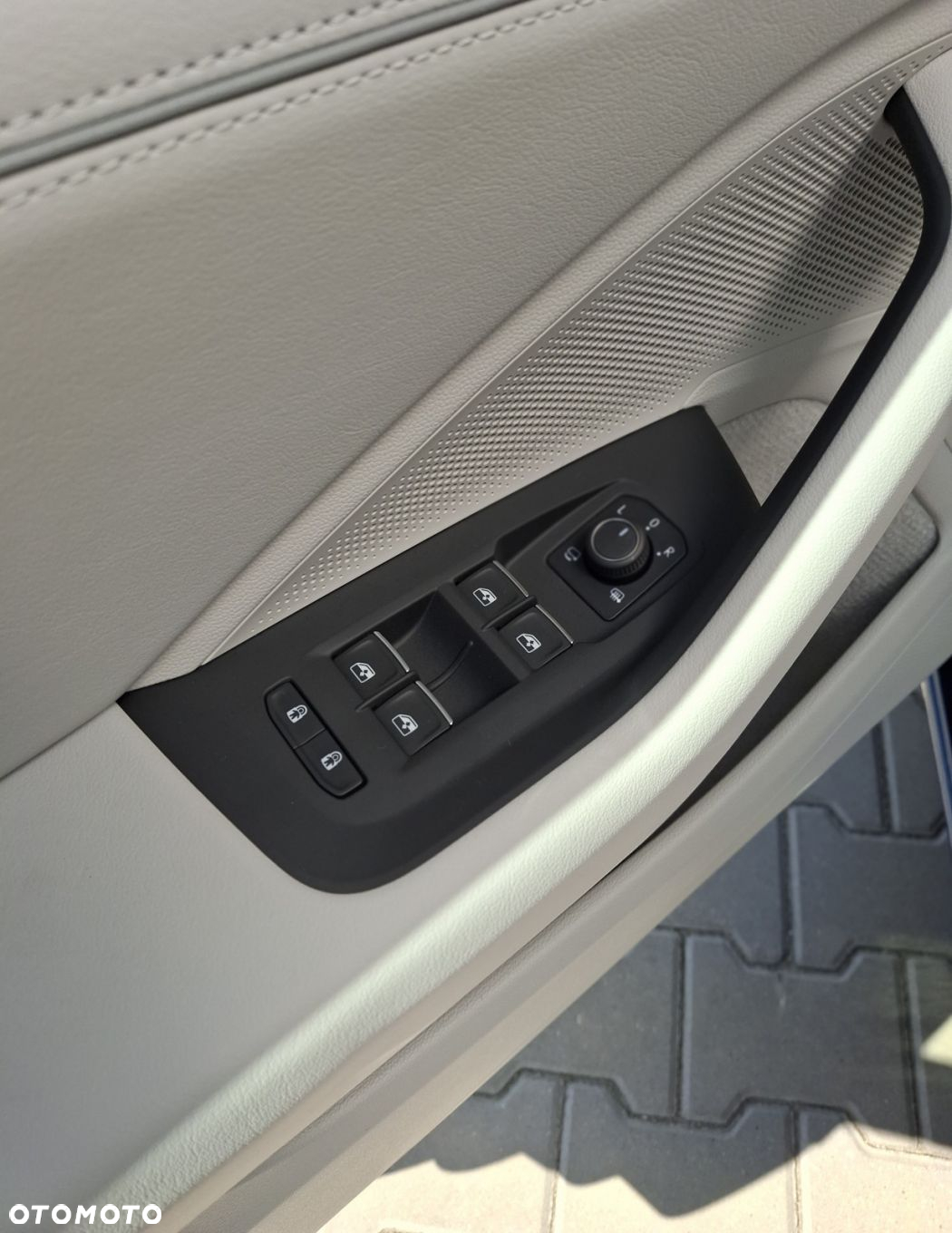Volkswagen Passat 2.0 TDI SCR Elegance DSG - 12