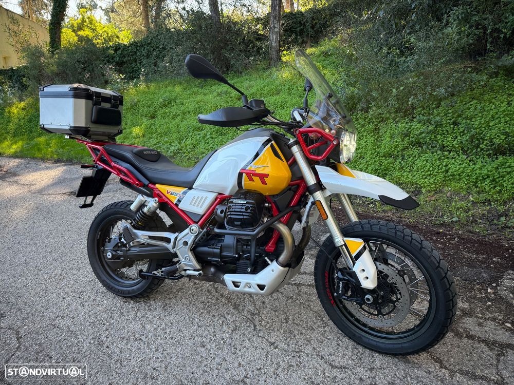 Moto Guzzi V85 TT - 2