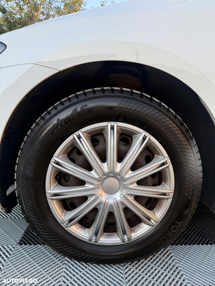 Volkswagen Golf 1.6 TDI BMT Comfortline - 12