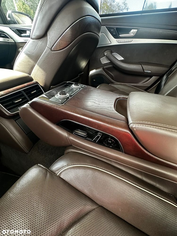 Audi A8 4.2 TDI Quattro - 9