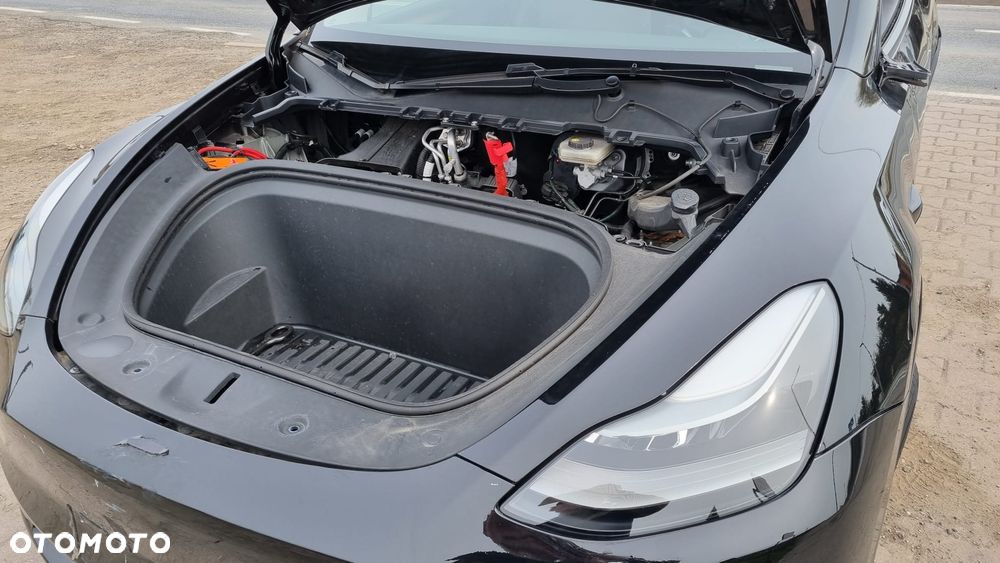 Tesla Model Y RWD - 13