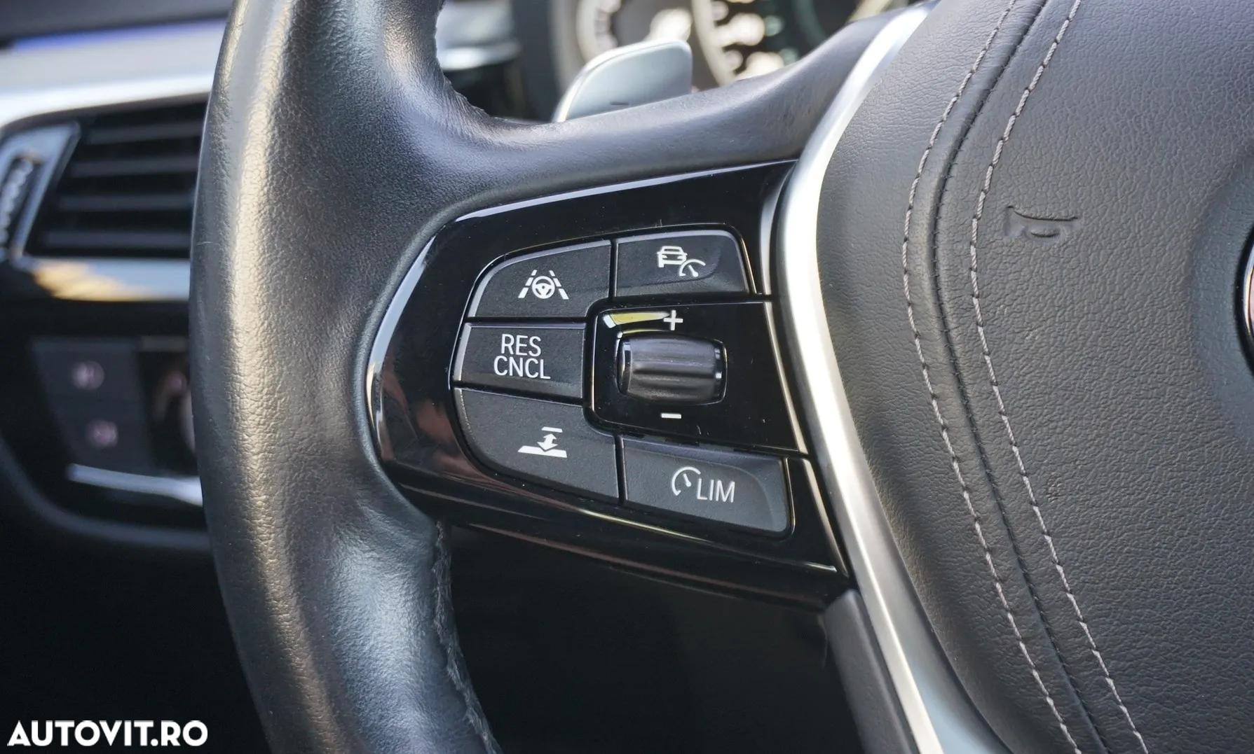BMW Seria 5 530e - 31