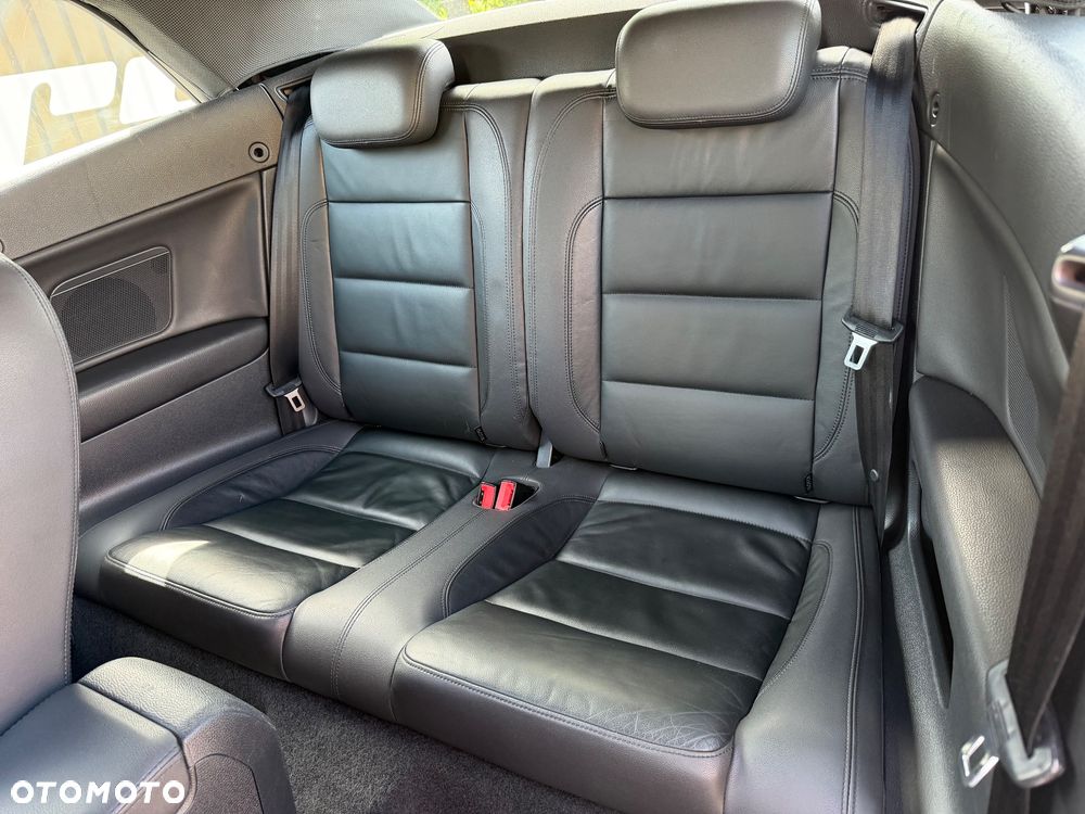 Volkswagen Golf 1.6 TDI DPF Highline - 35