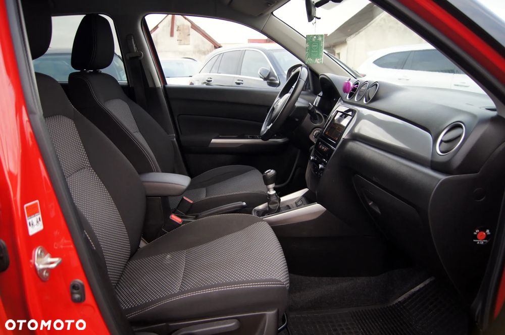 Suzuki Vitara 1.4 Boosterjet Premium 2WD - 24