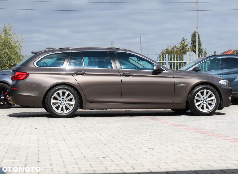 BMW Seria 5 520d Touring - 31