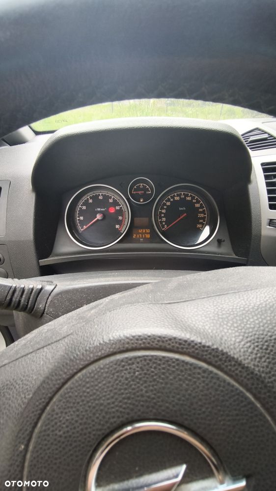 Opel Zafira - 3