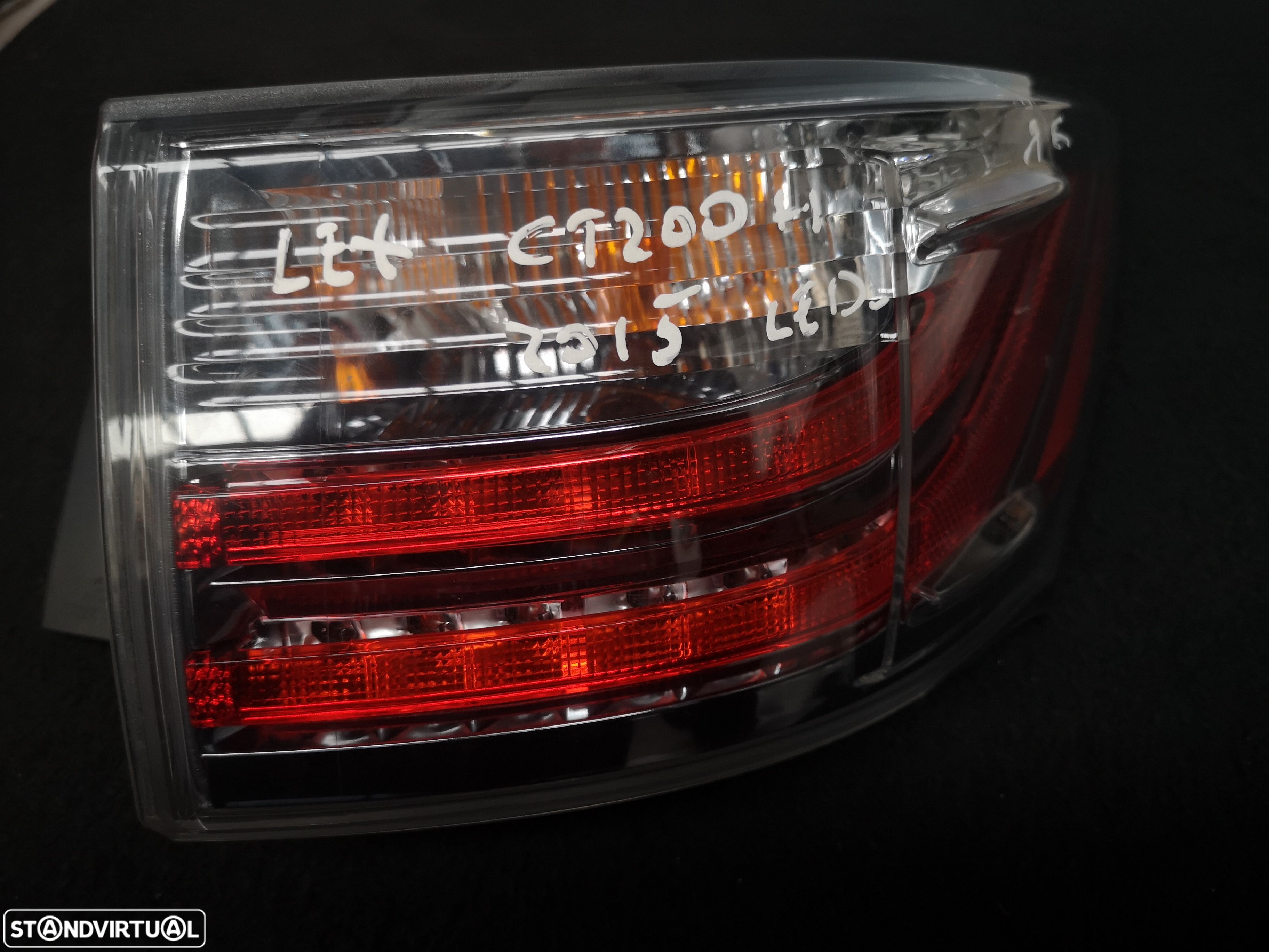 Farolim traseira direita LED Lexus ct200h 2014-2017 - 1