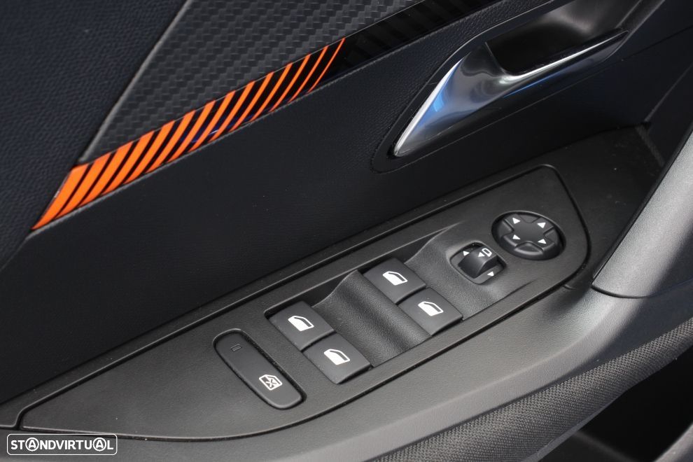 Peugeot 2008 1.2 PureTech Active Pack - 22