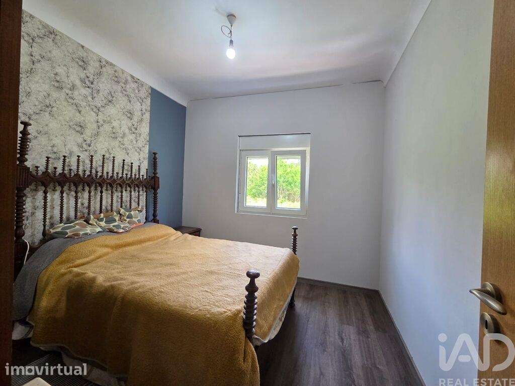 Moradia isolada T4 em Santa Comba Dão e Couto do Mosteiro de 243 m2 - Grande imagem: 5/30