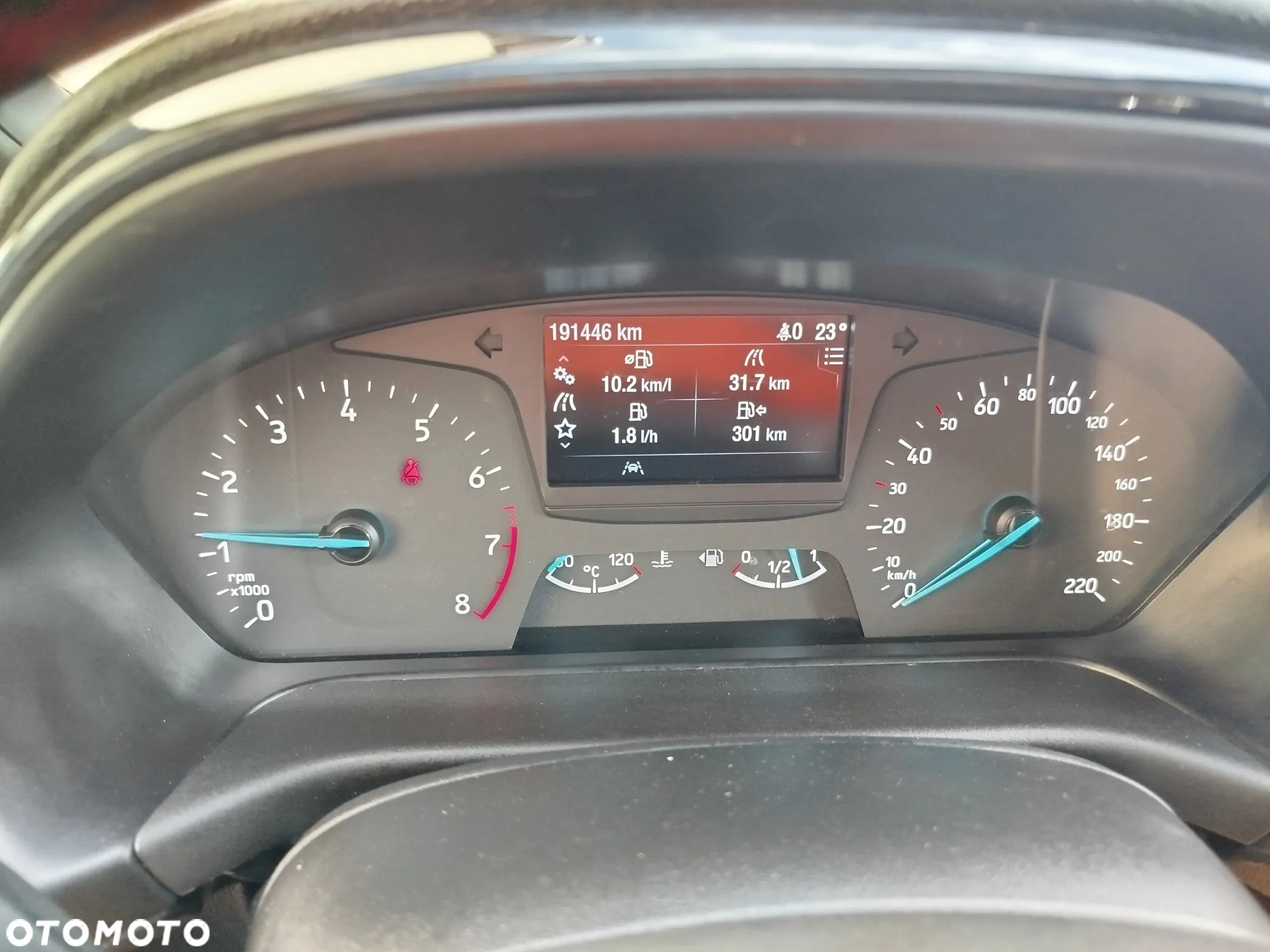 Ford Fiesta 1.0 EcoBoost S&S ST-LINE X - 8