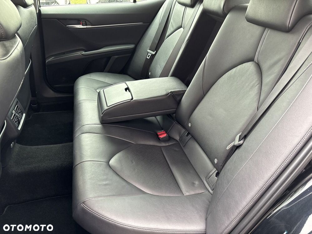 Toyota Camry 2.5 Hybrid Comfort CVT - 11