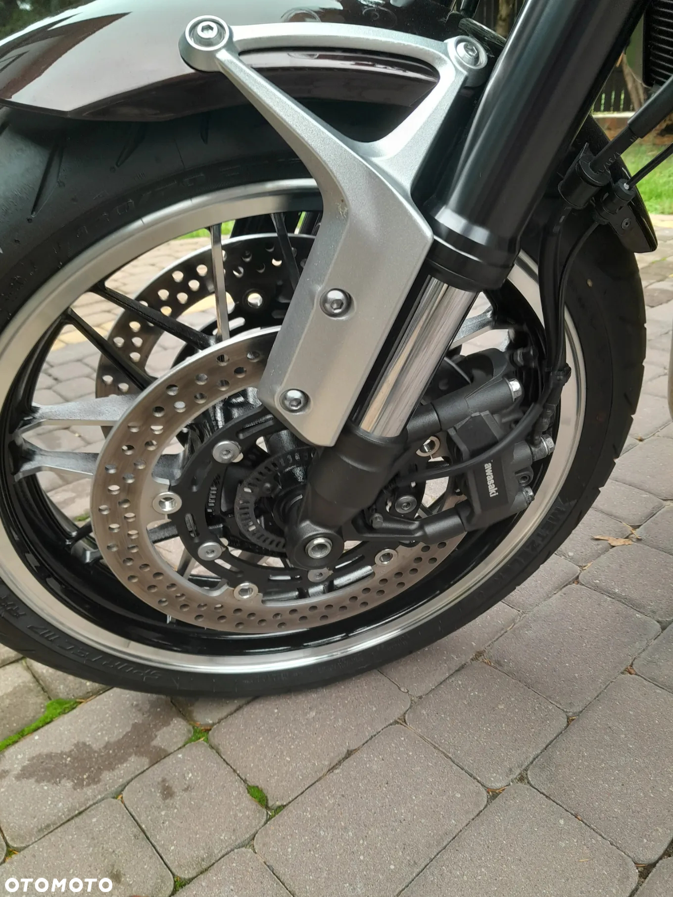 Kawasaki Z 900 RS - 12