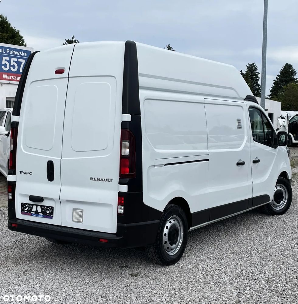 Renault Trafic - 2