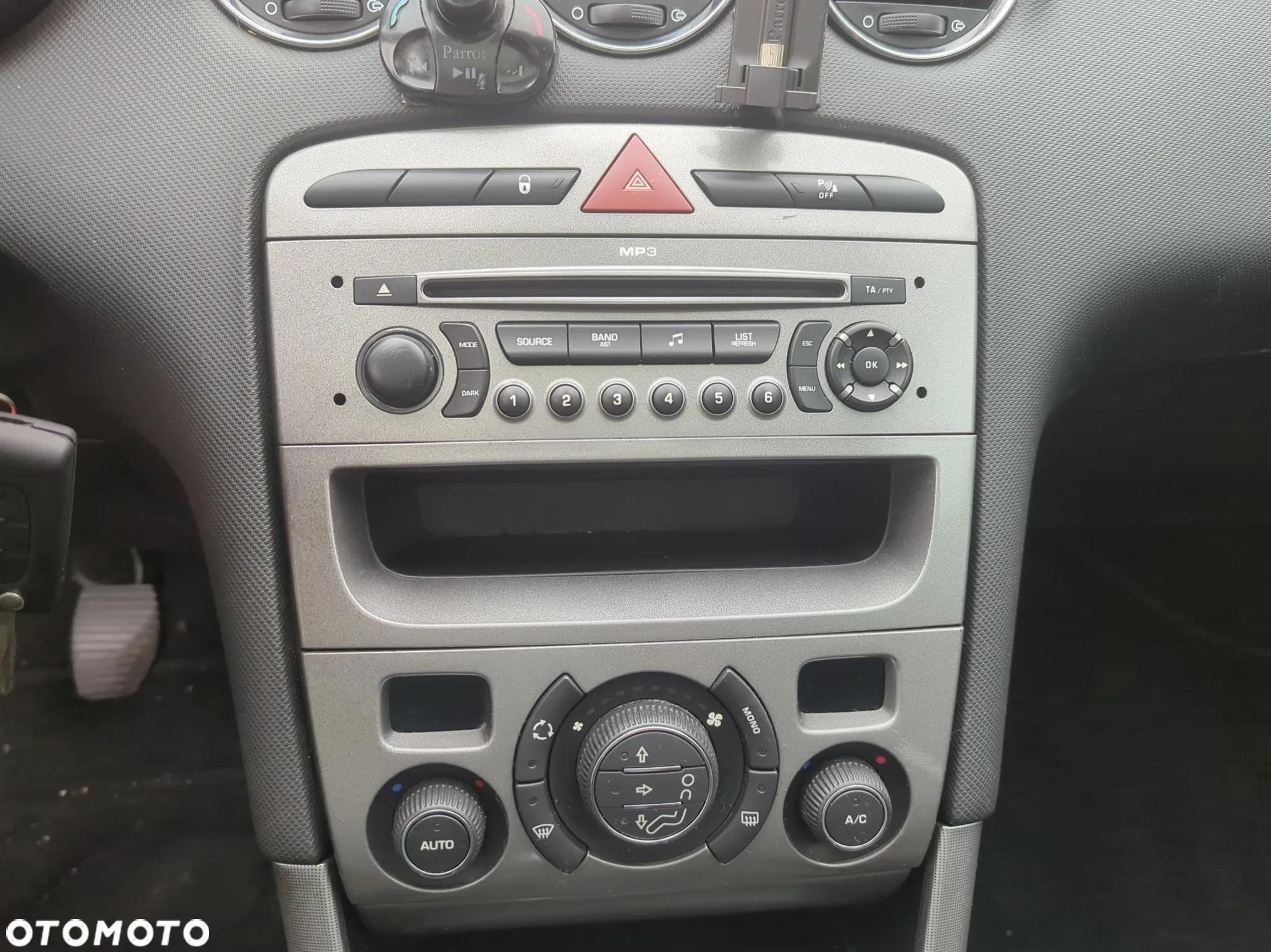 Peugeot 308 HDi FAP 110 Sport Plus - 13