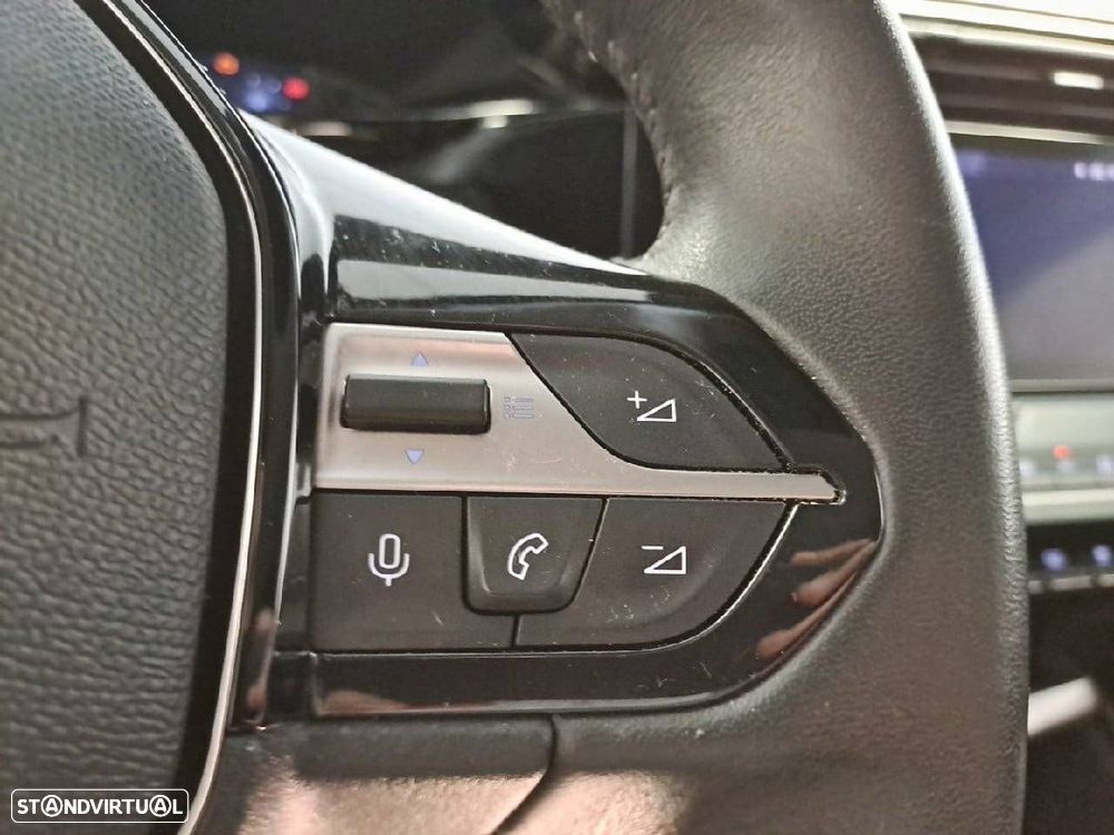 Peugeot 308 1.2 PureTech Allure Pack - 17