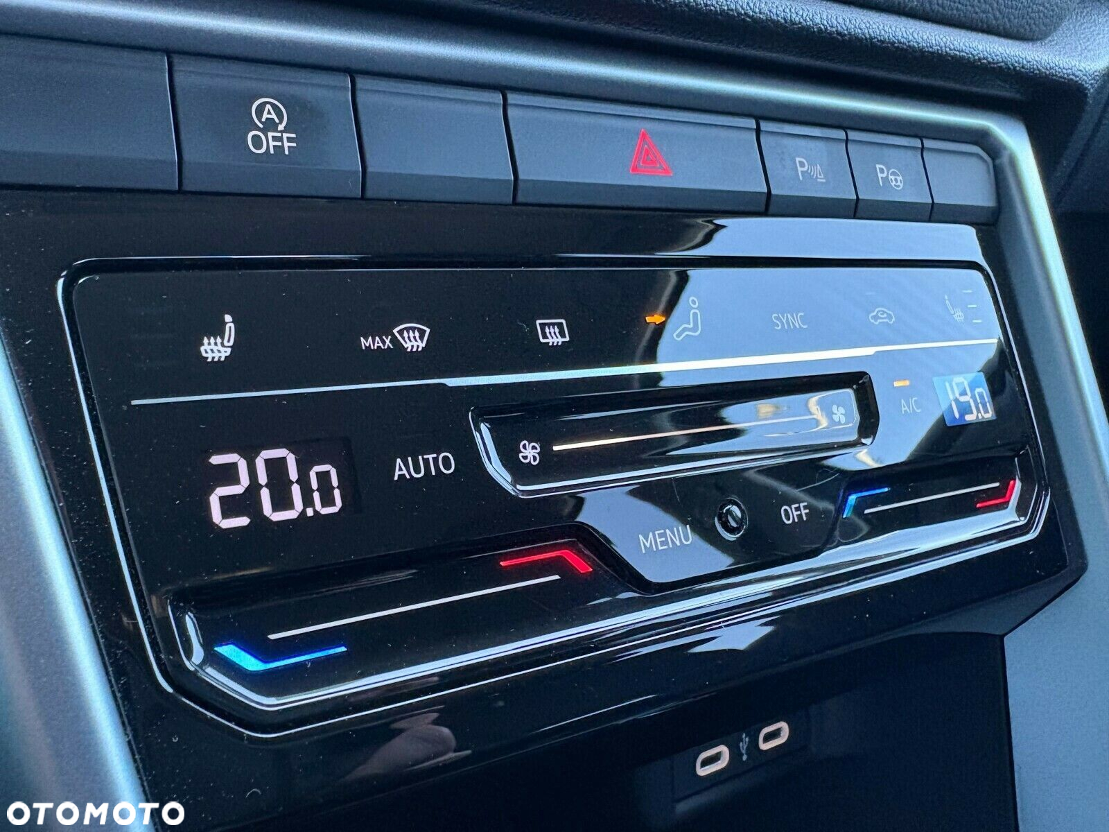 Volkswagen T-Roc - 25
