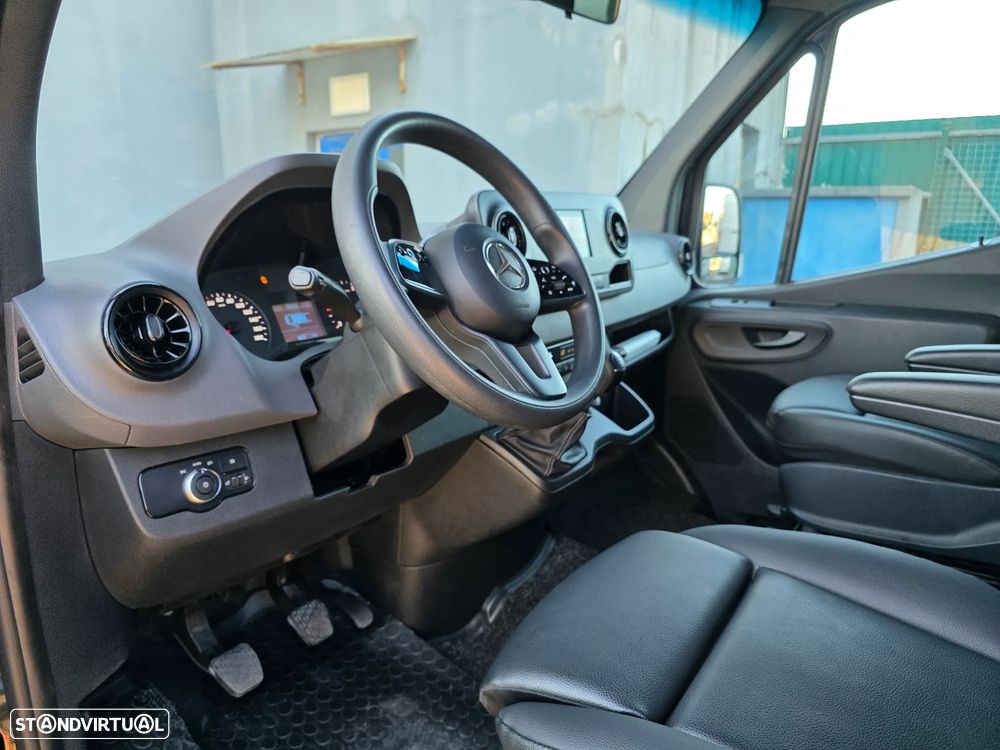 Mercedes-Benz Sprinter 316 CDI/43 TA Luxo - 15