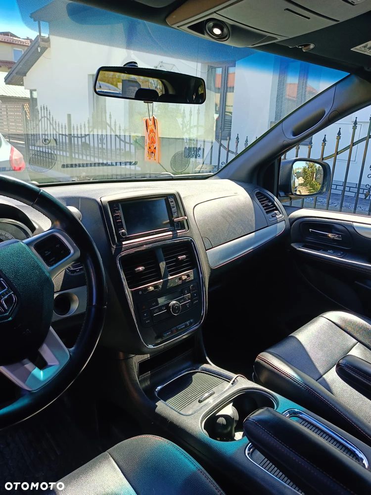 Dodge Grand Caravan 3.6 R/T - 4