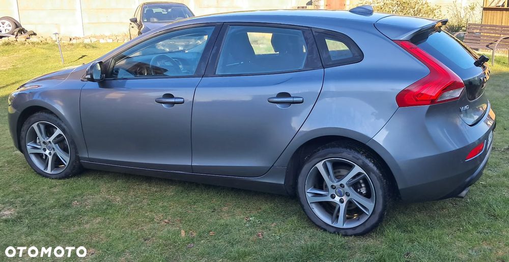 Volvo V40 D3 Kinetic - 4