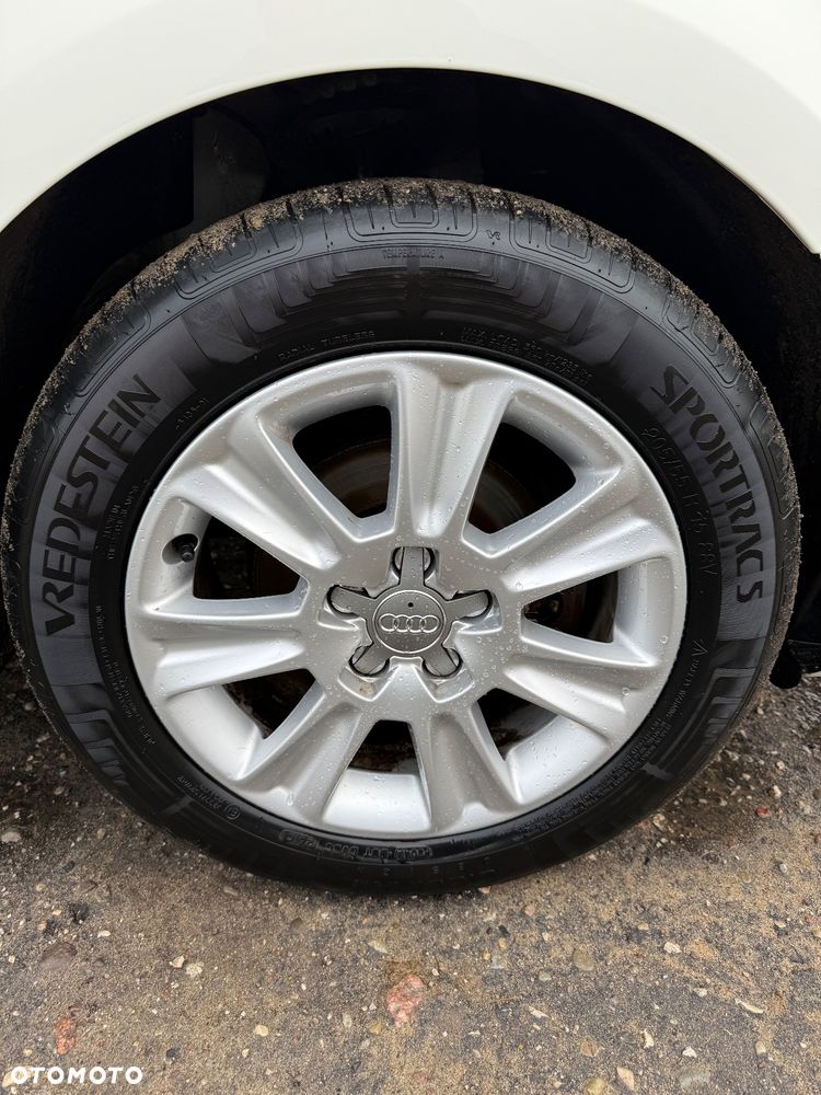 Audi A1 Sportback 1.6 TDI S line edition - 13