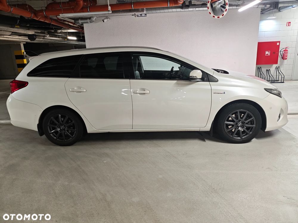 Toyota Auris 1.8 HSD Luna - 4
