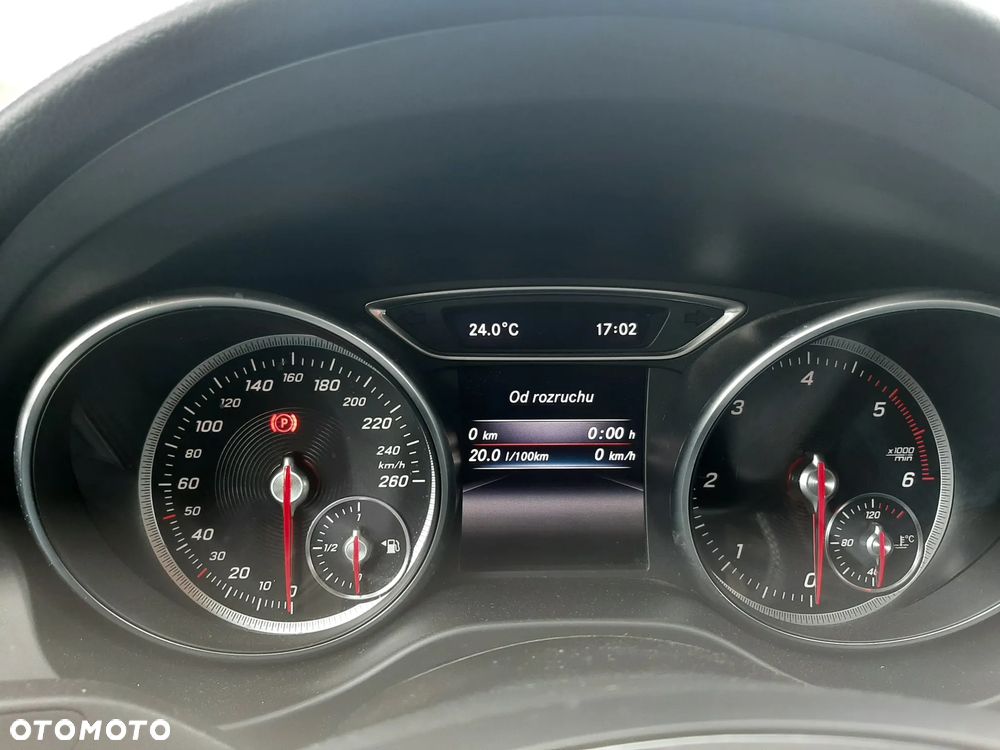 Mercedes-Benz CLA 200 (CDI) d - 9