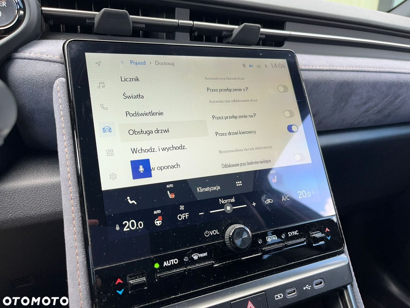 Lexus LBX 1.5 Hybrid Cool - 22