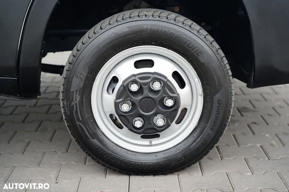 Iveco DAILY 35-150 / FRIGIDER / THERMO KING / MANUAL / TWIN / 3 LOCURI / - 23