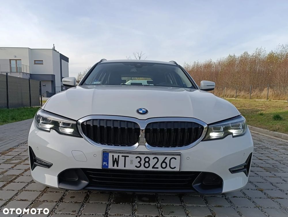 BMW Seria 3 318i Sport Line - 11