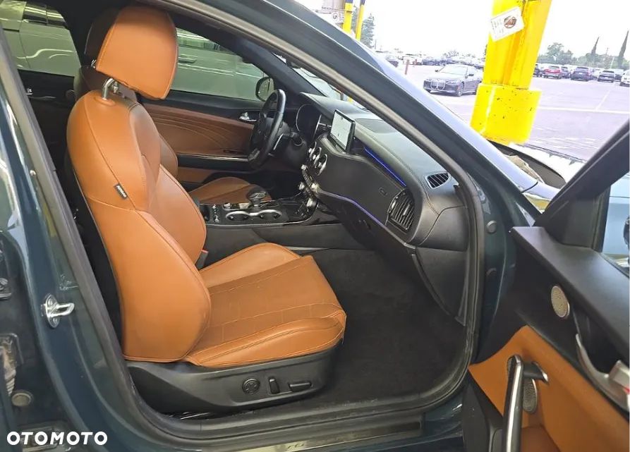 Kia Stinger 3.3 T-GDI V6 GT AWD - 11