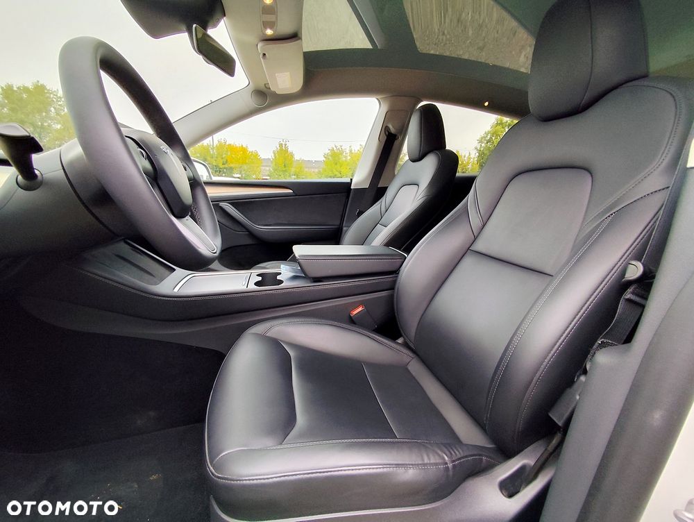 Tesla Model Y RWD - 7