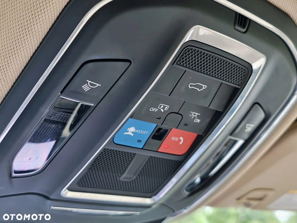 Jeep Grand Cherokee - 15