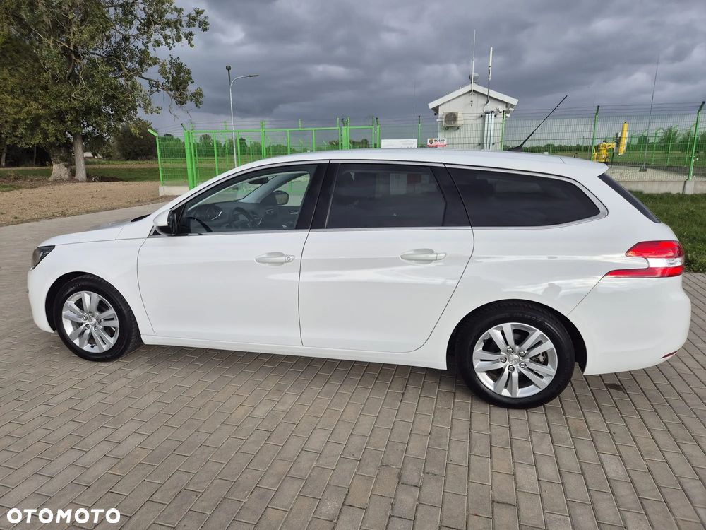 Peugeot 308 SW 1.6 BlueHDi Allure S&S - 13