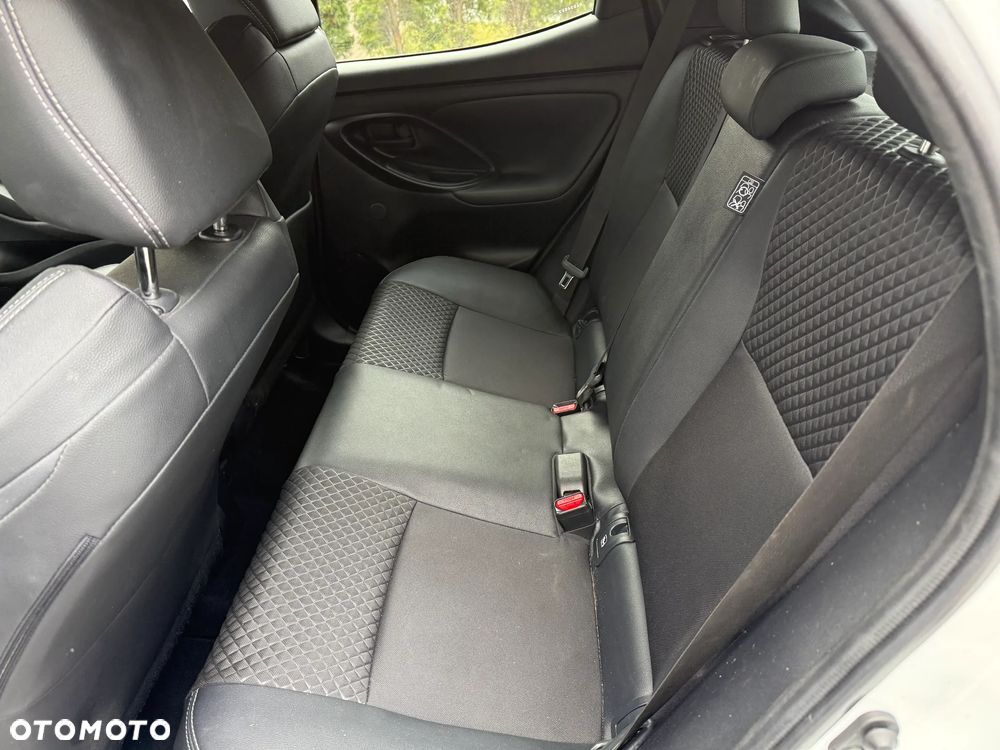 Toyota Yaris 1.5 VVT-i Comfort - 19