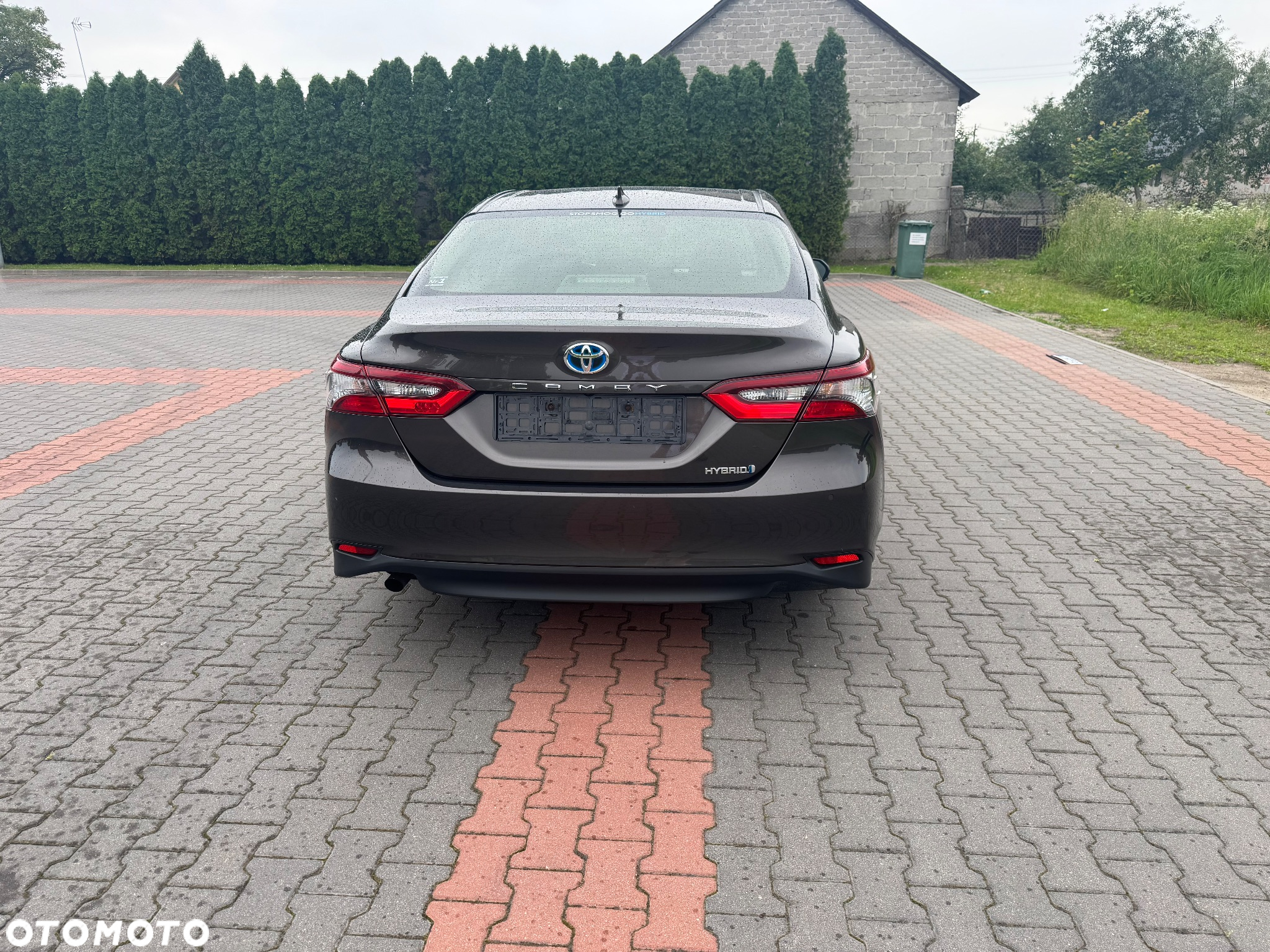 Toyota Camry 2.5 Hybrid Comfort CVT - 2