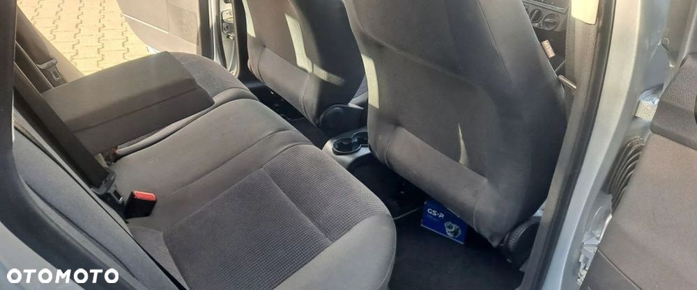 Volkswagen Polo - 32