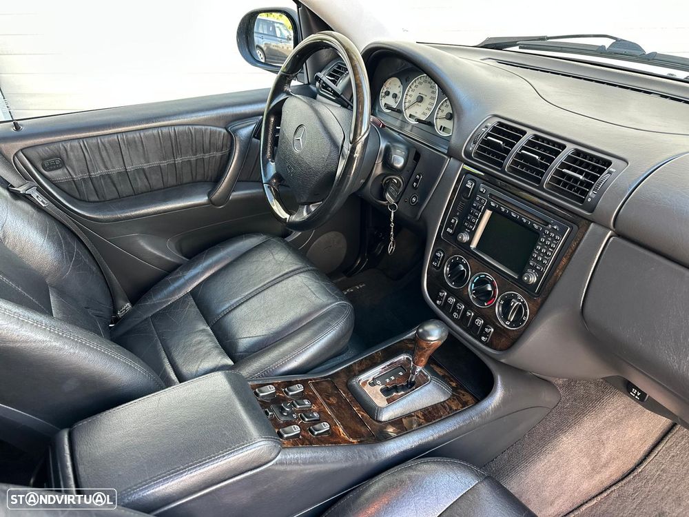 Mercedes-Benz ML 55 AMG Standard - 10