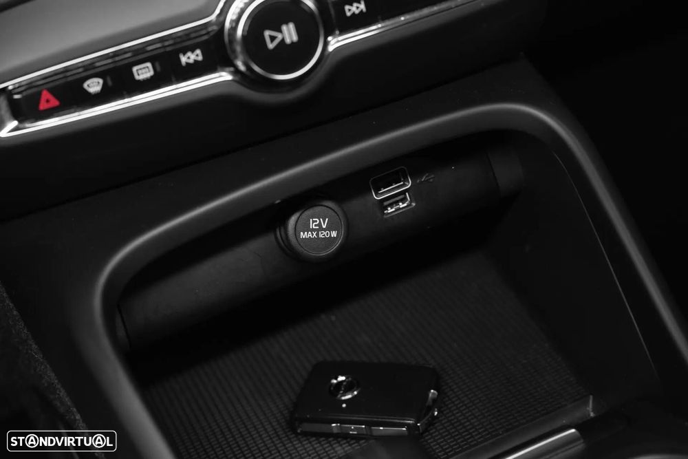 Volvo XC 40 1.5 T4 PHEV Inscription Expression - 29