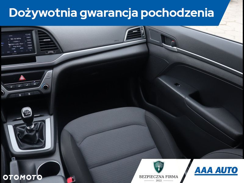 Hyundai Elantra - 9