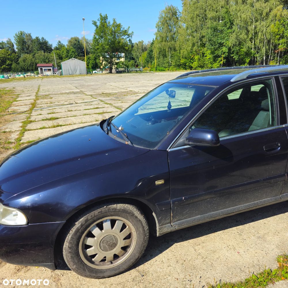 Audi A4 Avant 2.4 - 4